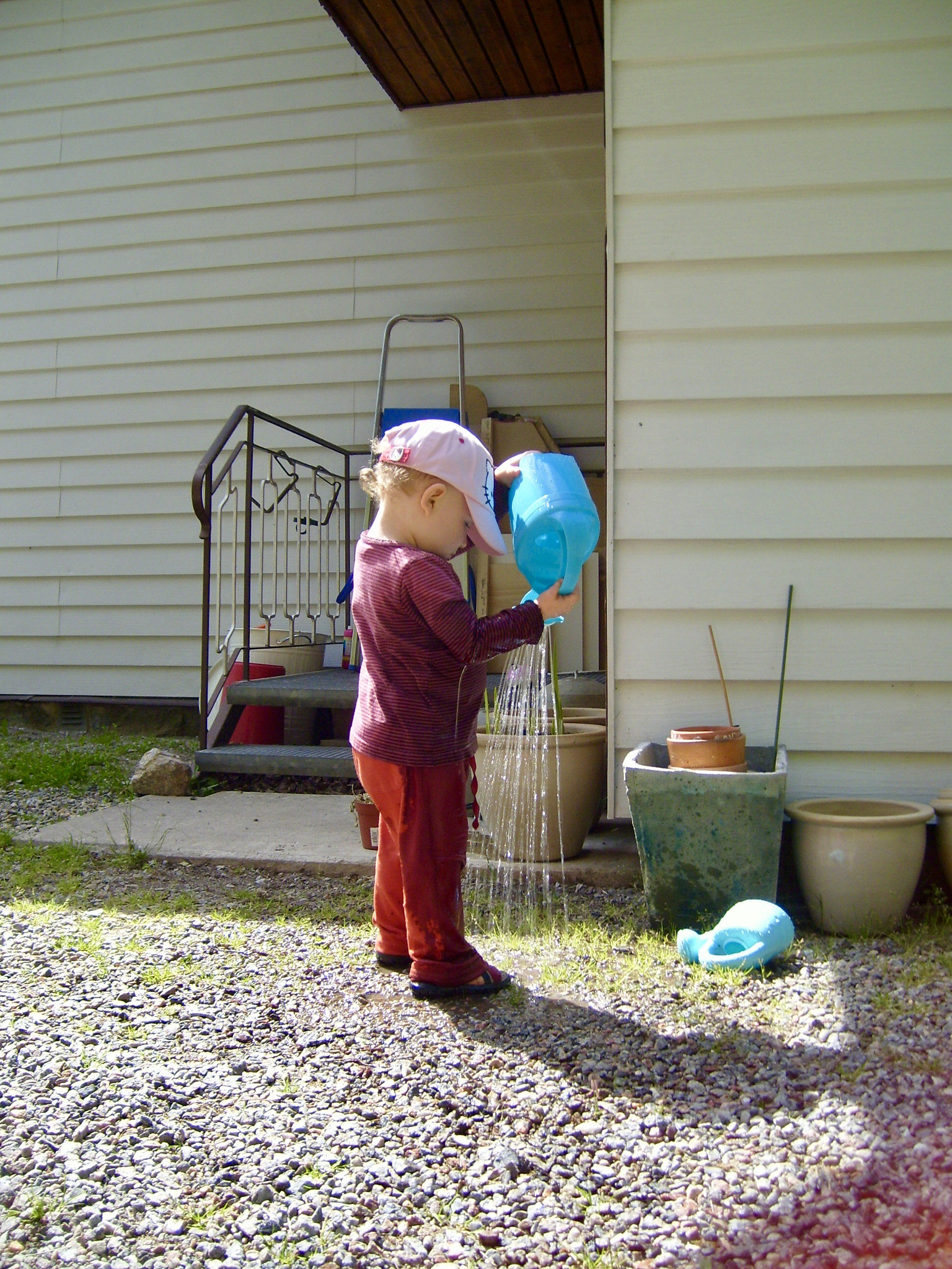 Samsung Digimax S700 / Kenox S700 / Digimax Cyber 730 sample photo. Emilia. a granddaughter  photography