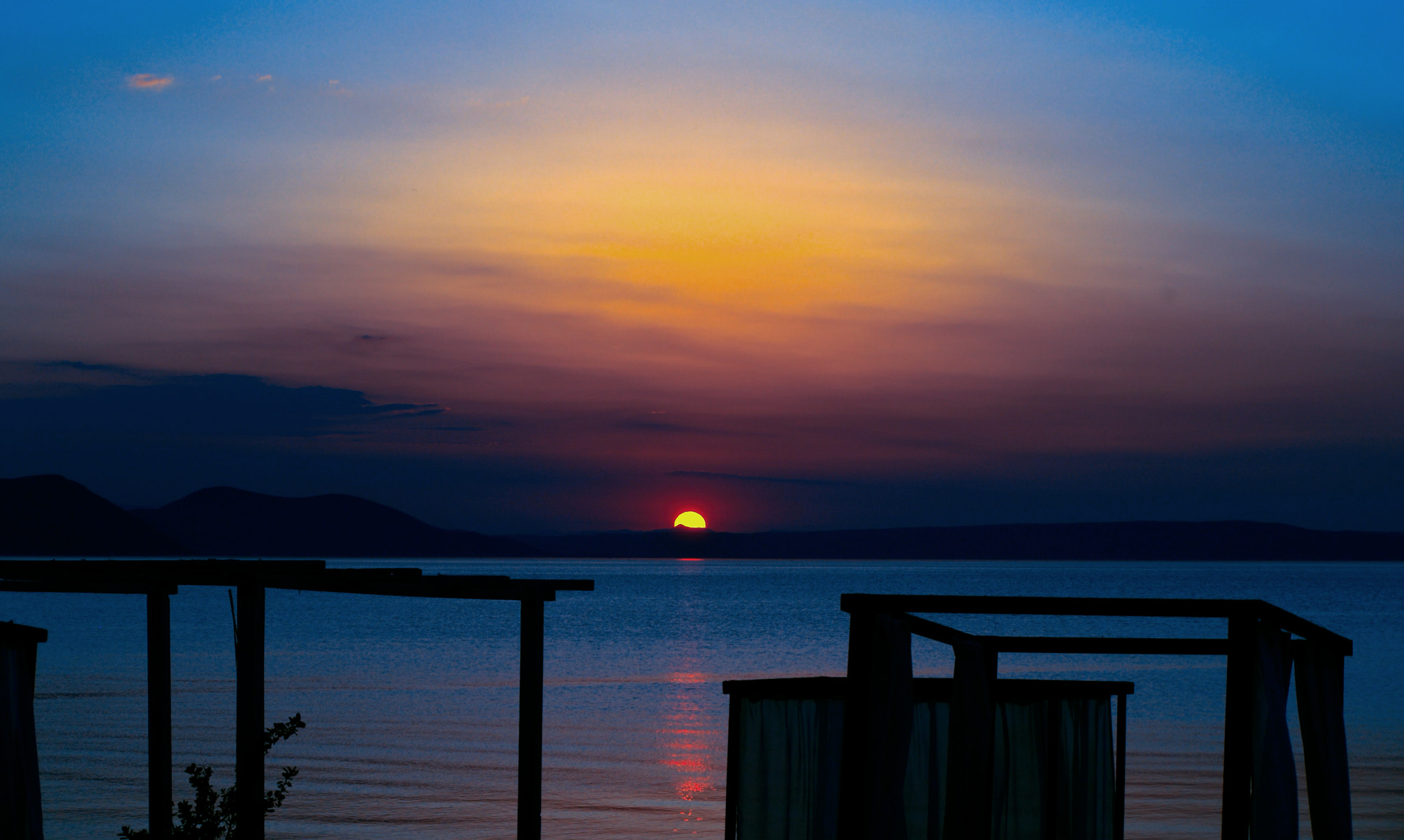 Olympus E-400 (EVOLT E-400) sample photo. Sunset photography