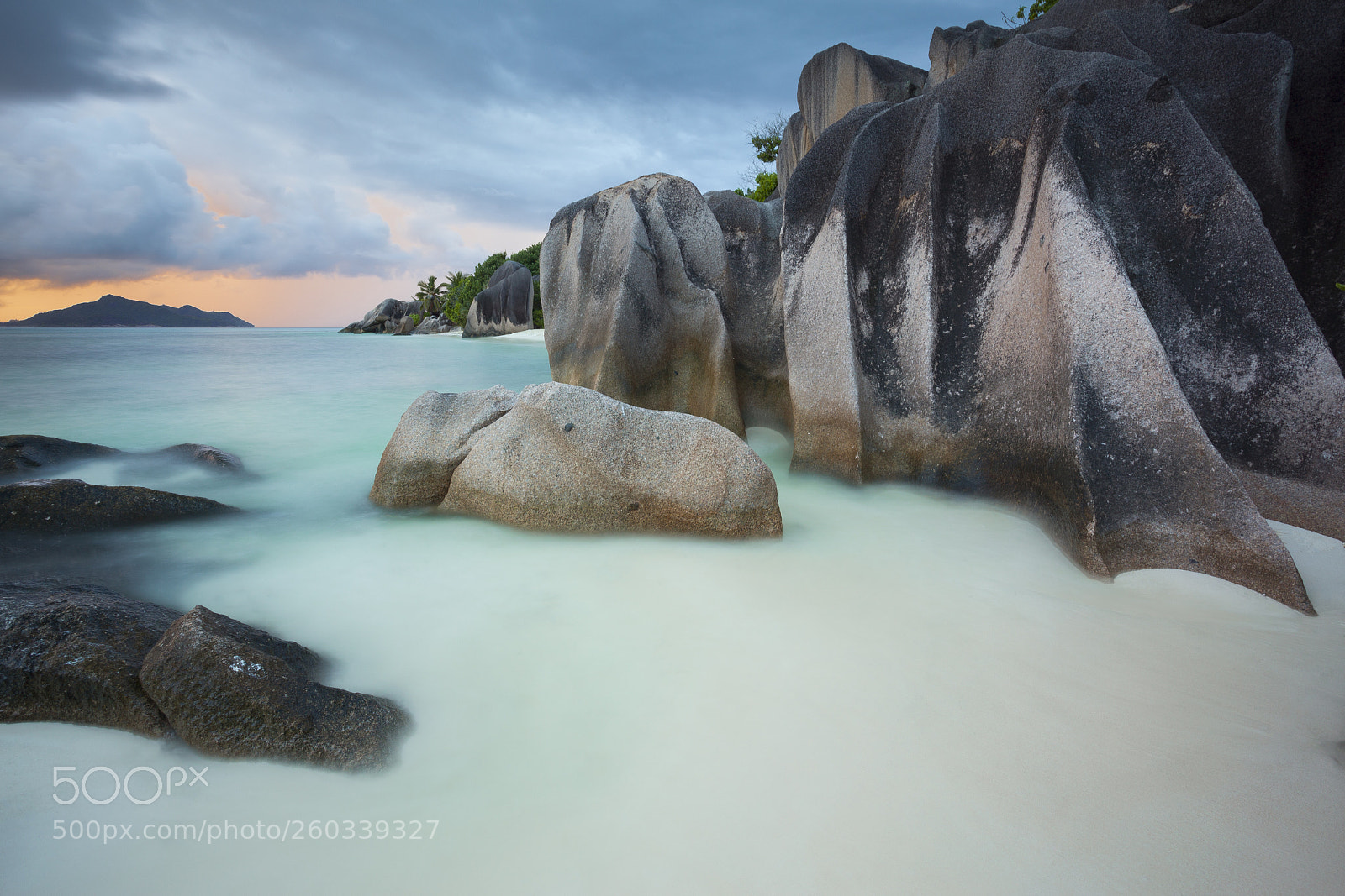 Canon EOS 5D Mark II sample photo. La digue, seychelles photography