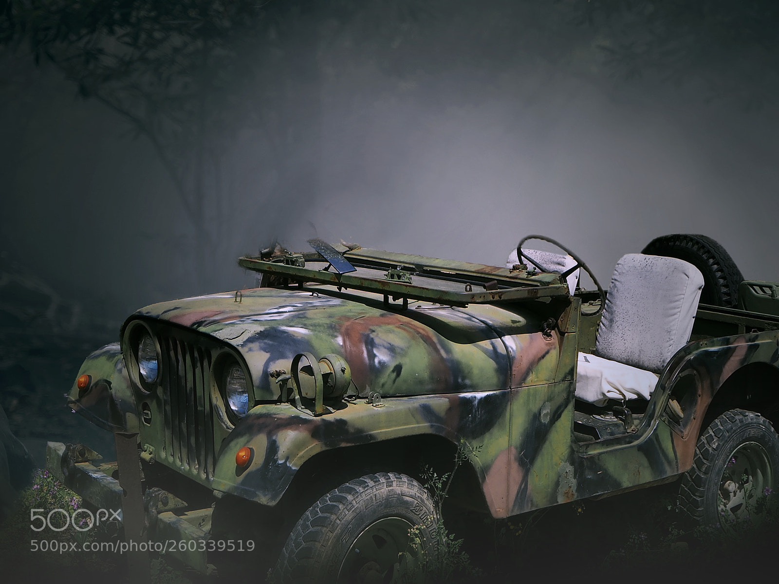 Olympus OM-D E-M10 II sample photo. Abandoned jeep photography