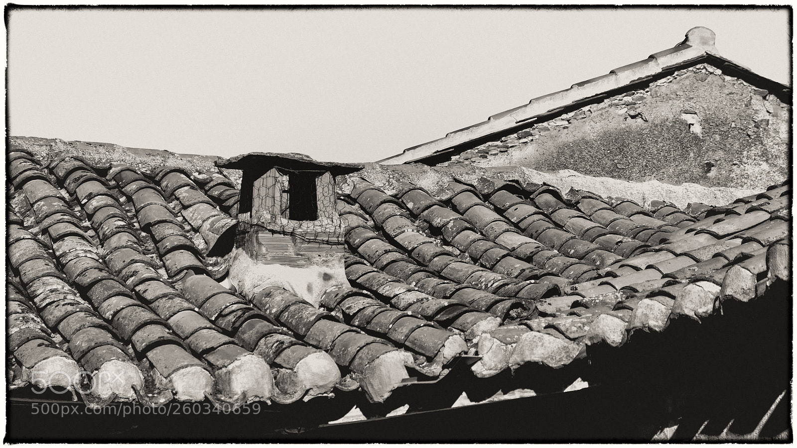 Fujifilm X-T2 sample photo. Old roof photography