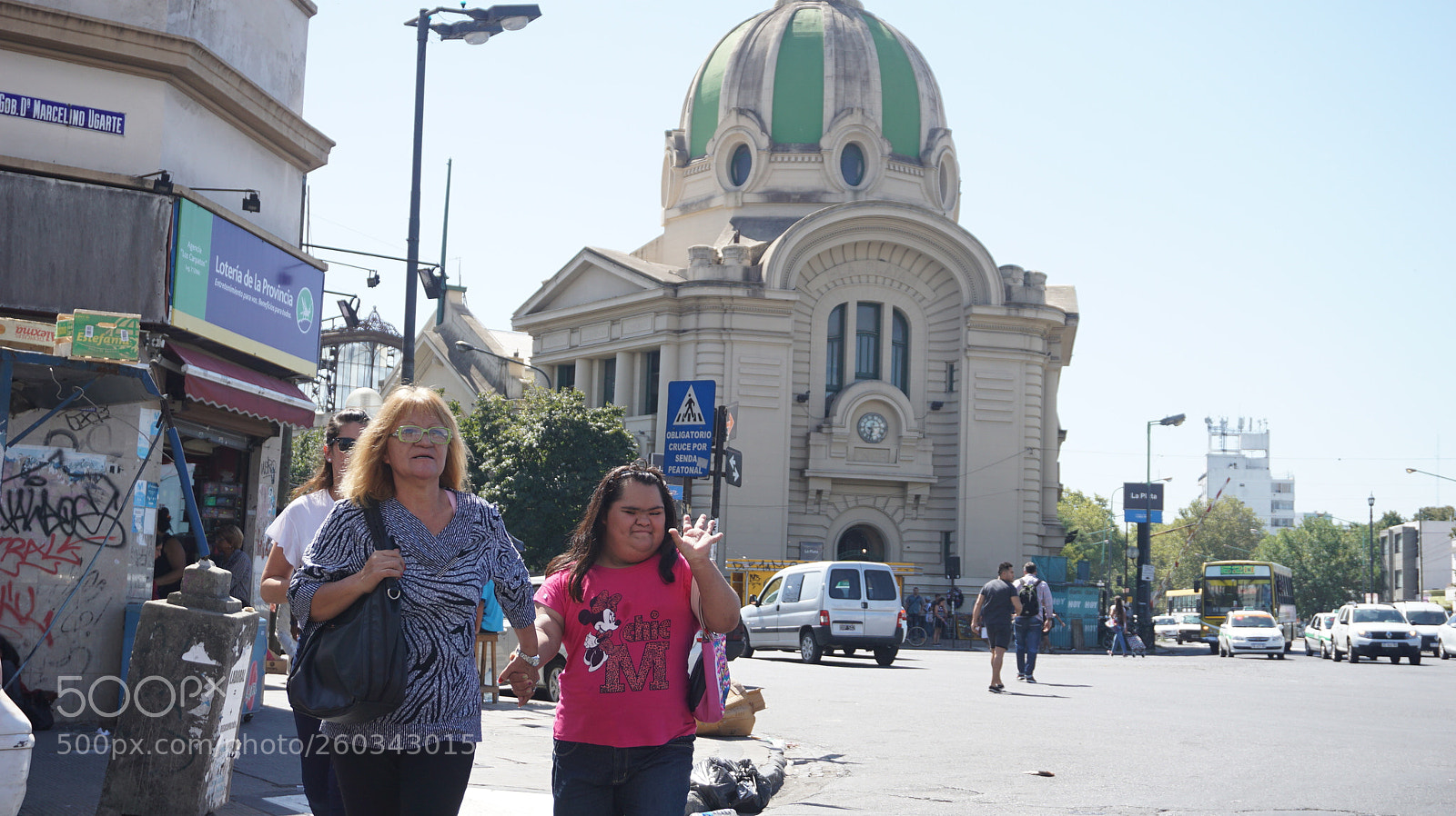 Sony E 16-50mm F3.5-5.6 PZ OSS sample photo. People walking around la photography