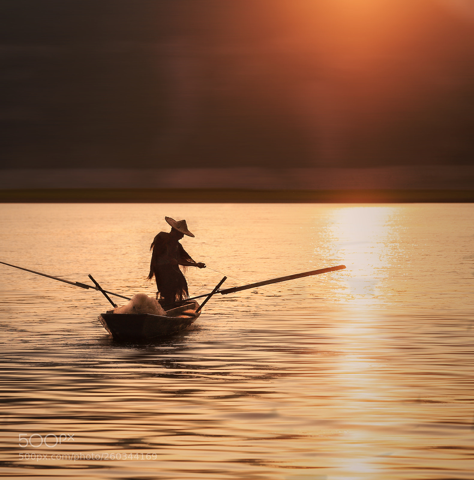 Canon EOS 5D Mark II sample photo. 夕阳下的渔翁 photography