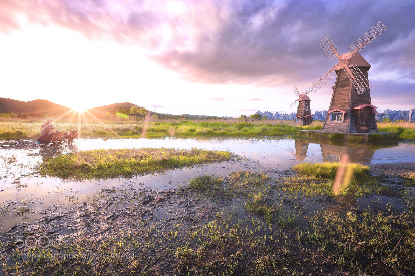 Canon EOS 6D Mark II sample photo. 蘇萊, reflection hunters photography