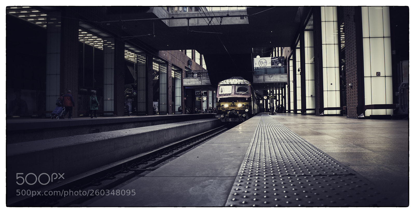 Nikon D800 sample photo. Antwerp station photography