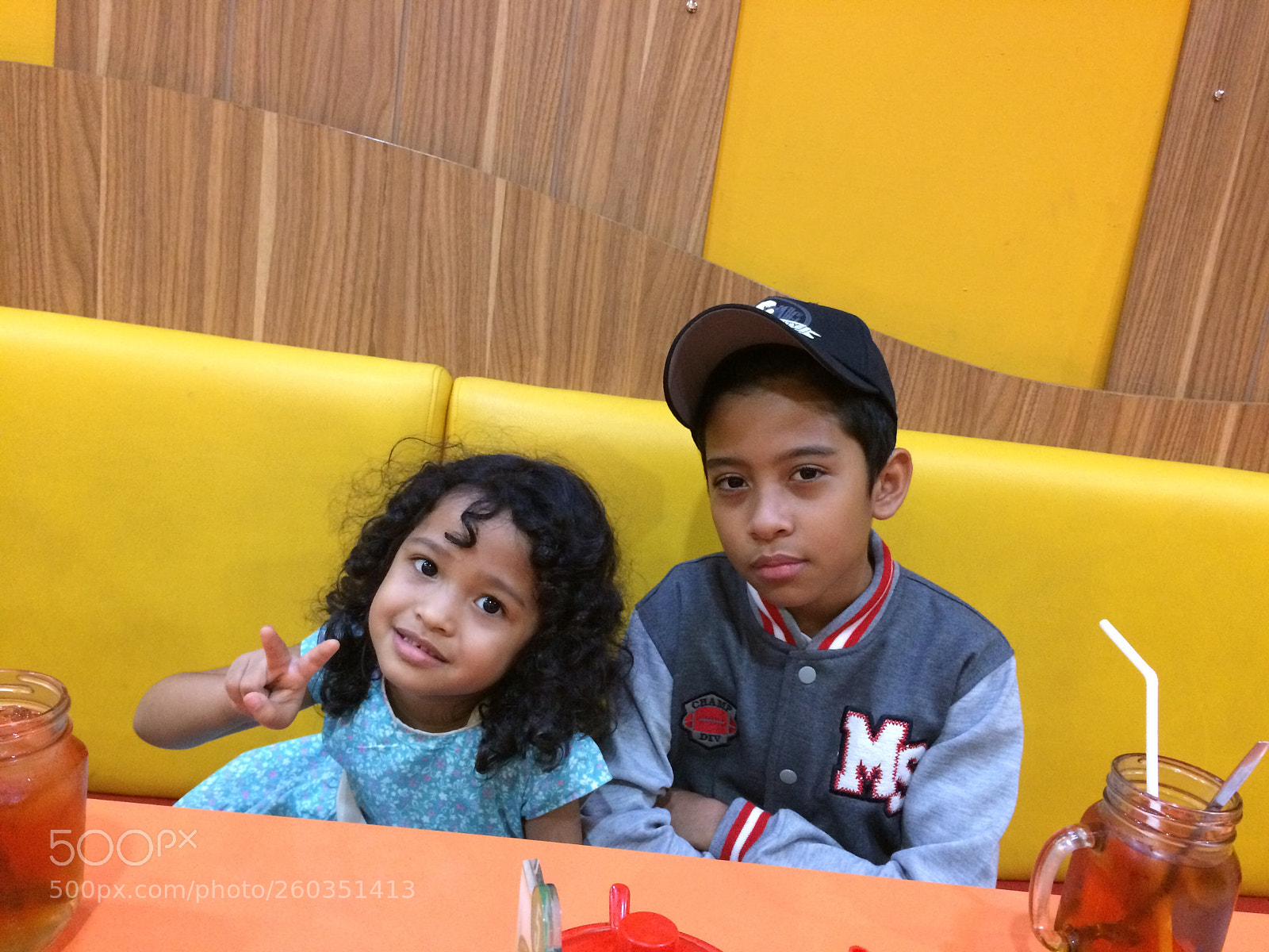 Apple iPhone 5s sample photo. Sister and brother photography