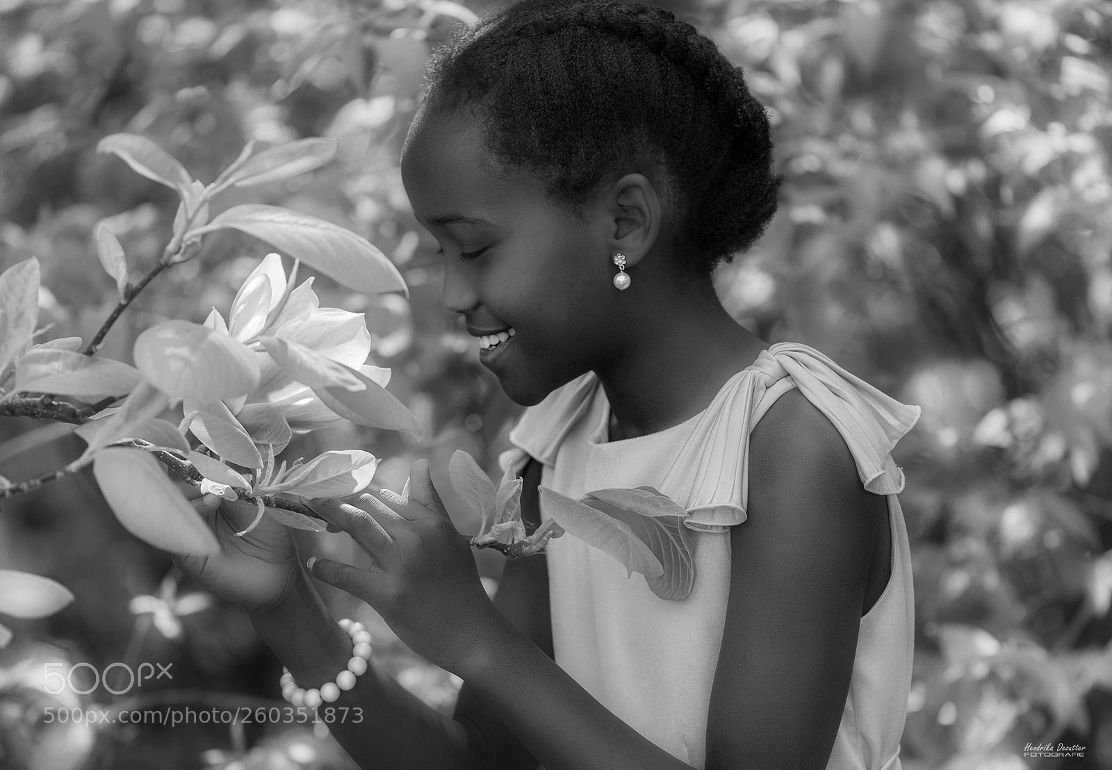 Nikon D800 sample photo. Enjoying the floral scent photography