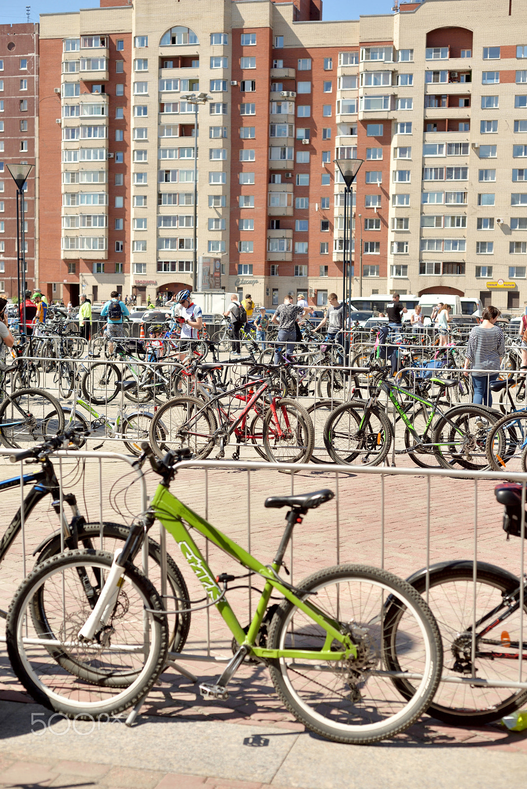 Nikon D610 + Nikon AF Nikkor 50mm F1.8D sample photo. Parked bicycles on city street. photography