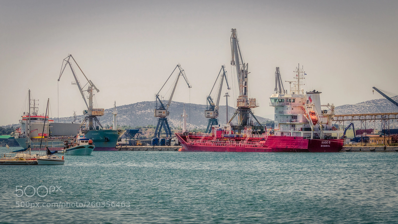 Canon EOS 750D (EOS Rebel T6i / EOS Kiss X8i) sample photo. Harbor photography