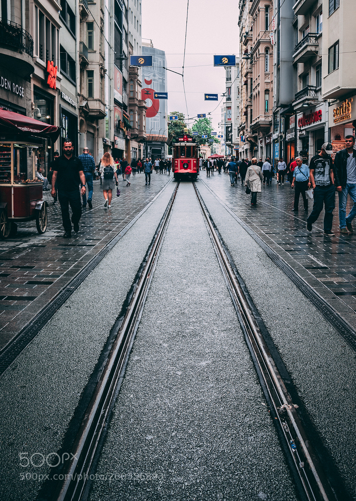 Canon EOS 77D (EOS 9000D / EOS 770D) sample photo. Istiklal st photography