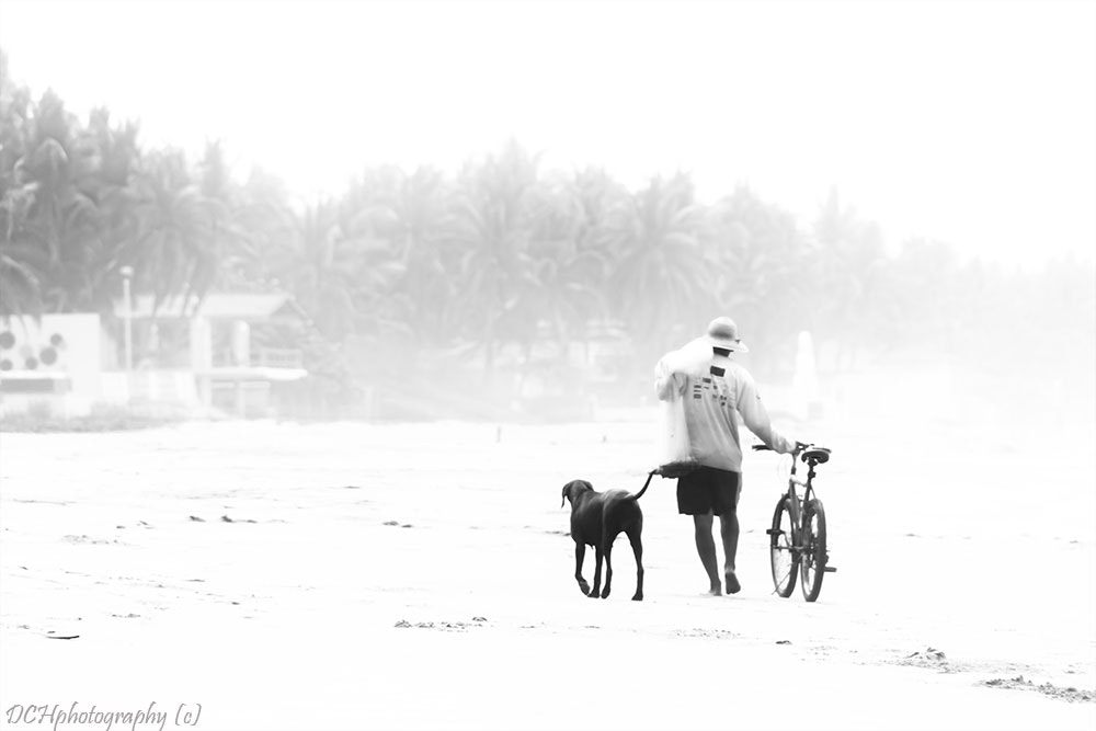 Canon EOS 650D (EOS Rebel T4i / EOS Kiss X6i) sample photo. The fisherman and his dog photography
