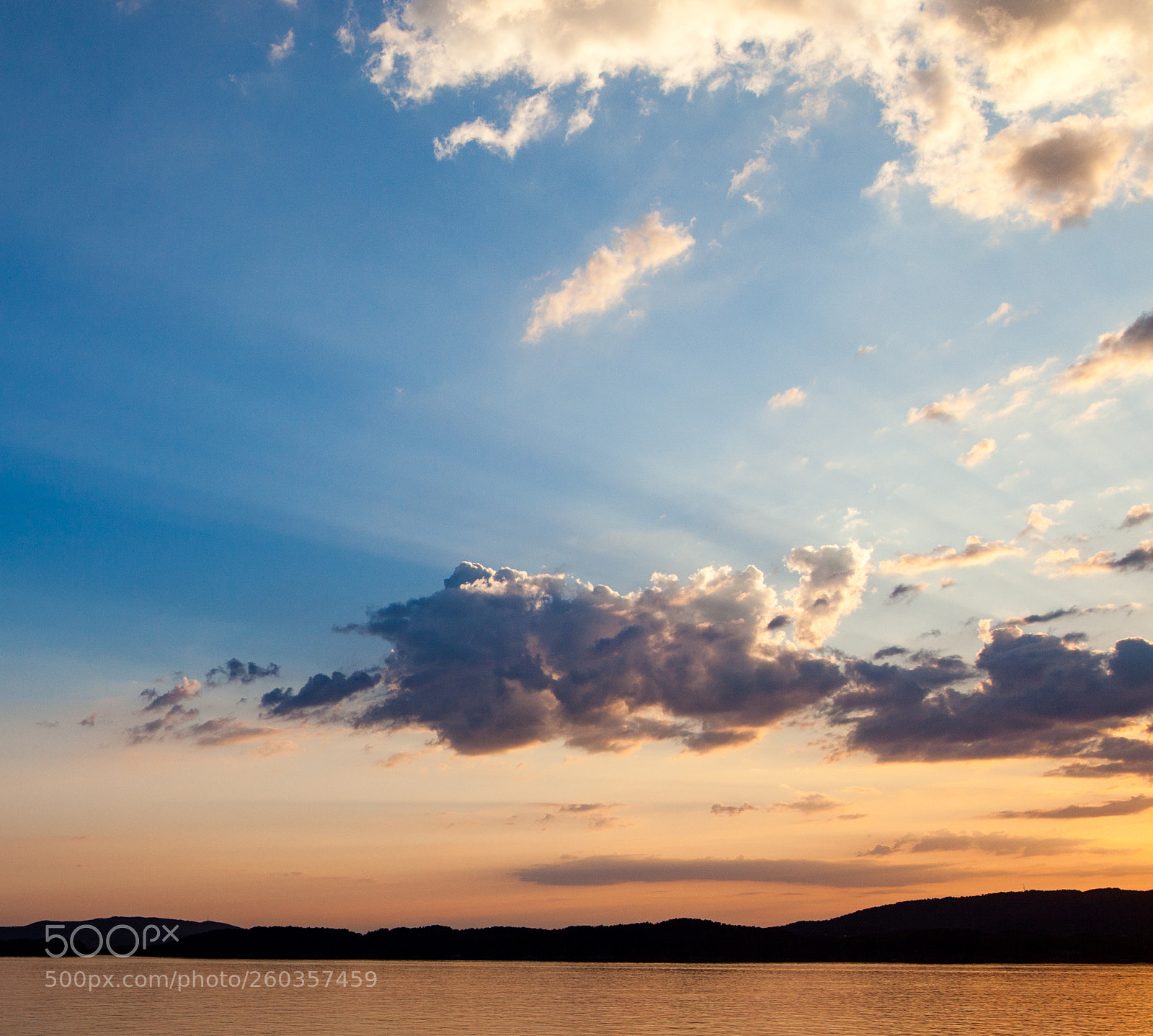Canon EOS 5D Mark II sample photo. Cloudy cloud photography
