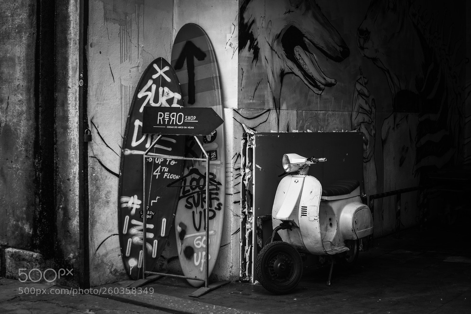 Nikon D5200 sample photo. Streets of lisbon photography