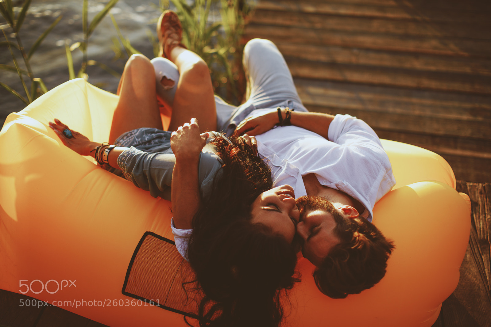 Canon EOS 5D Mark IV sample photo. Young couple lying in photography