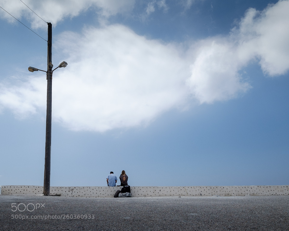 Fujifilm X-T1 sample photo. Two on the edge. photography