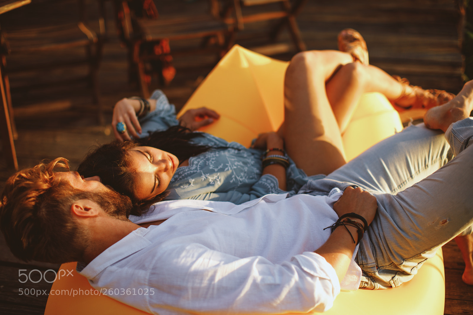 Canon EOS 5D Mark IV sample photo. Young couple lying in photography