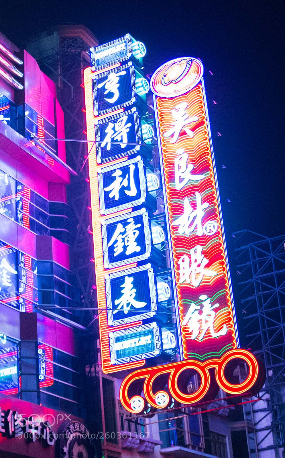 Fujifilm X100T sample photo. Neon sign photography