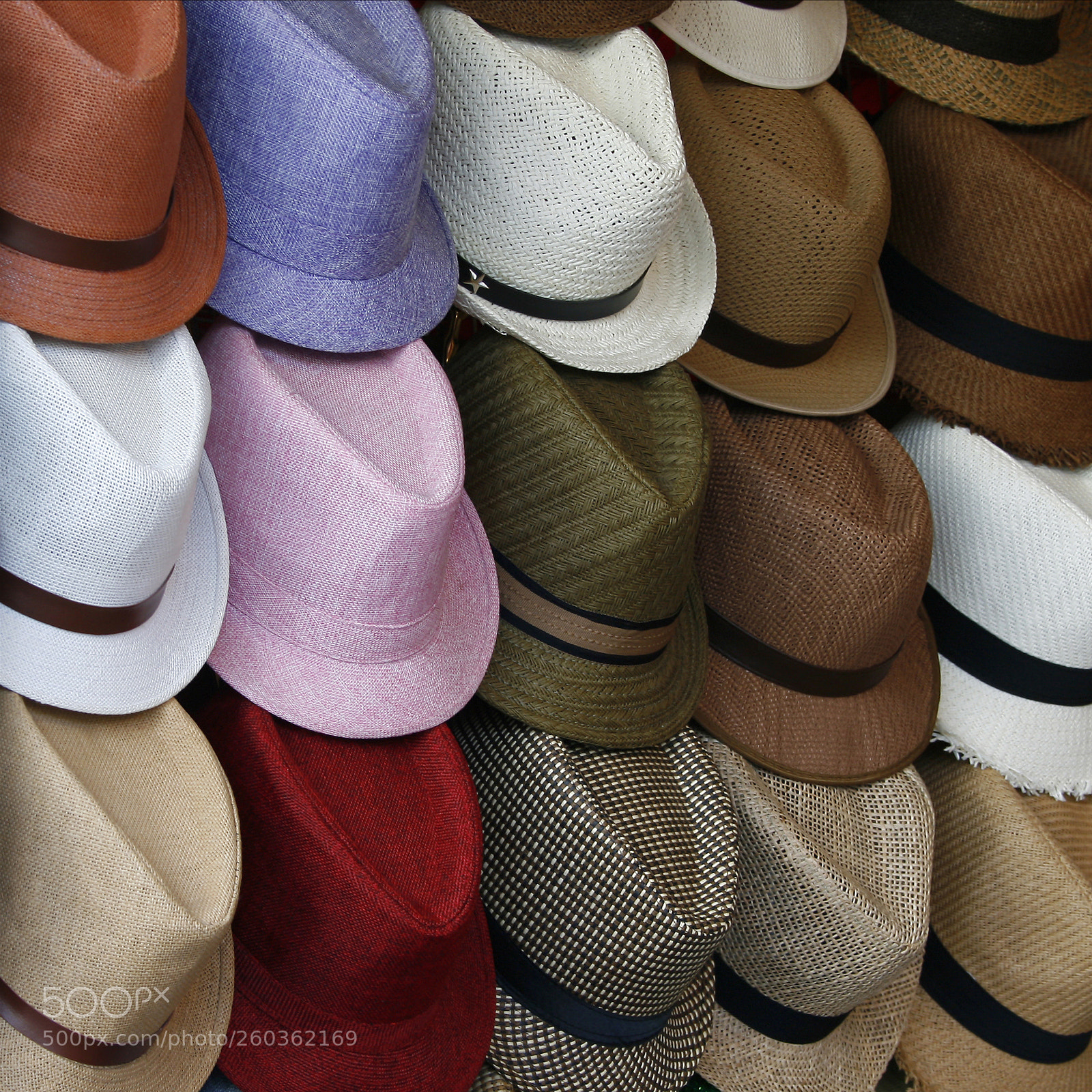 Canon EOS 400D (EOS Digital Rebel XTi / EOS Kiss Digital X) sample photo. Colorful summer hats photography