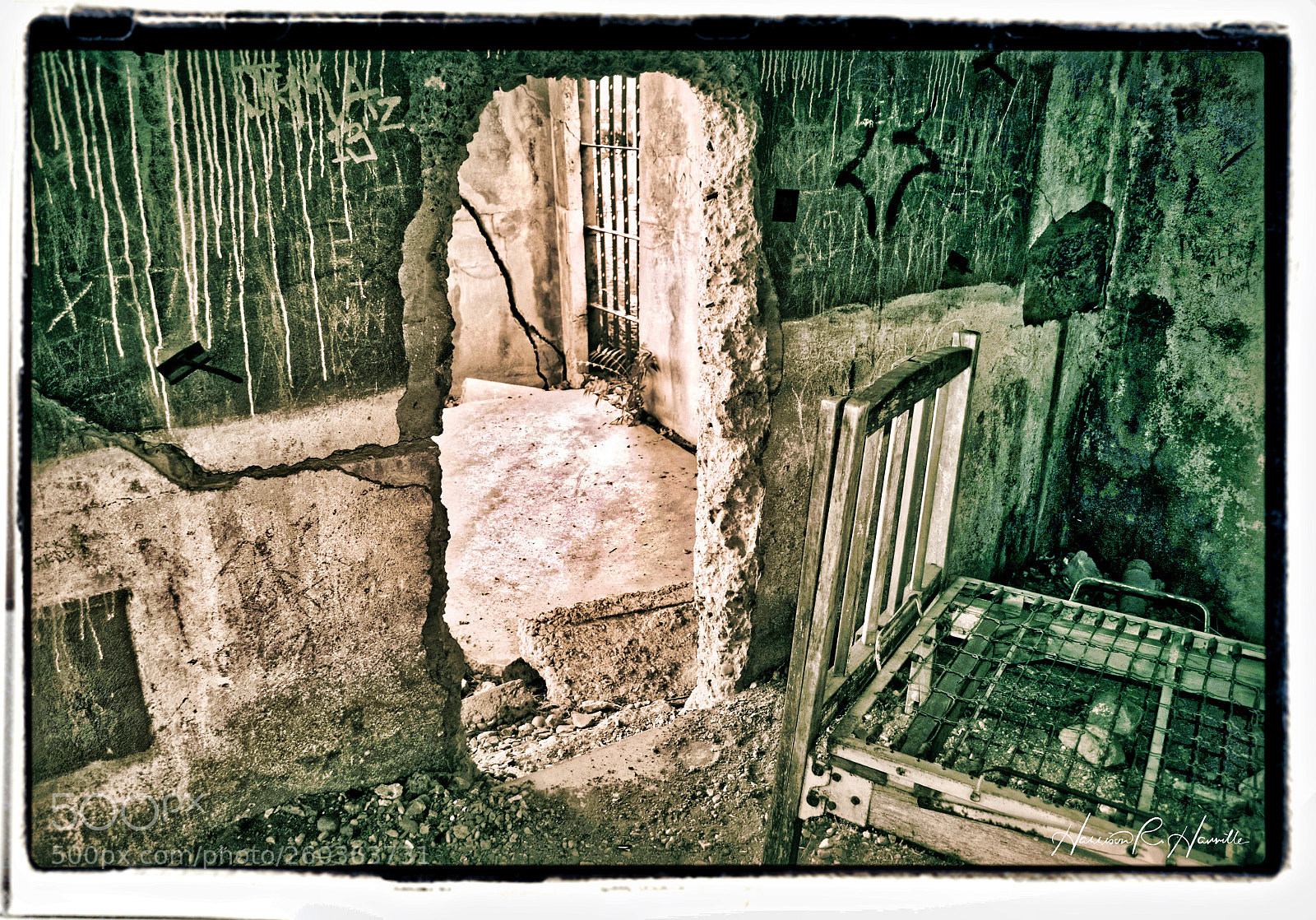 Nikon D5100 sample photo. New doorway - no photography