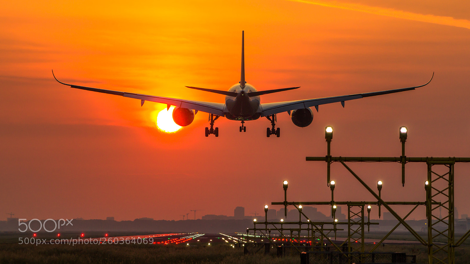 Canon EOS 60D sample photo. Airbus 350 landing at photography