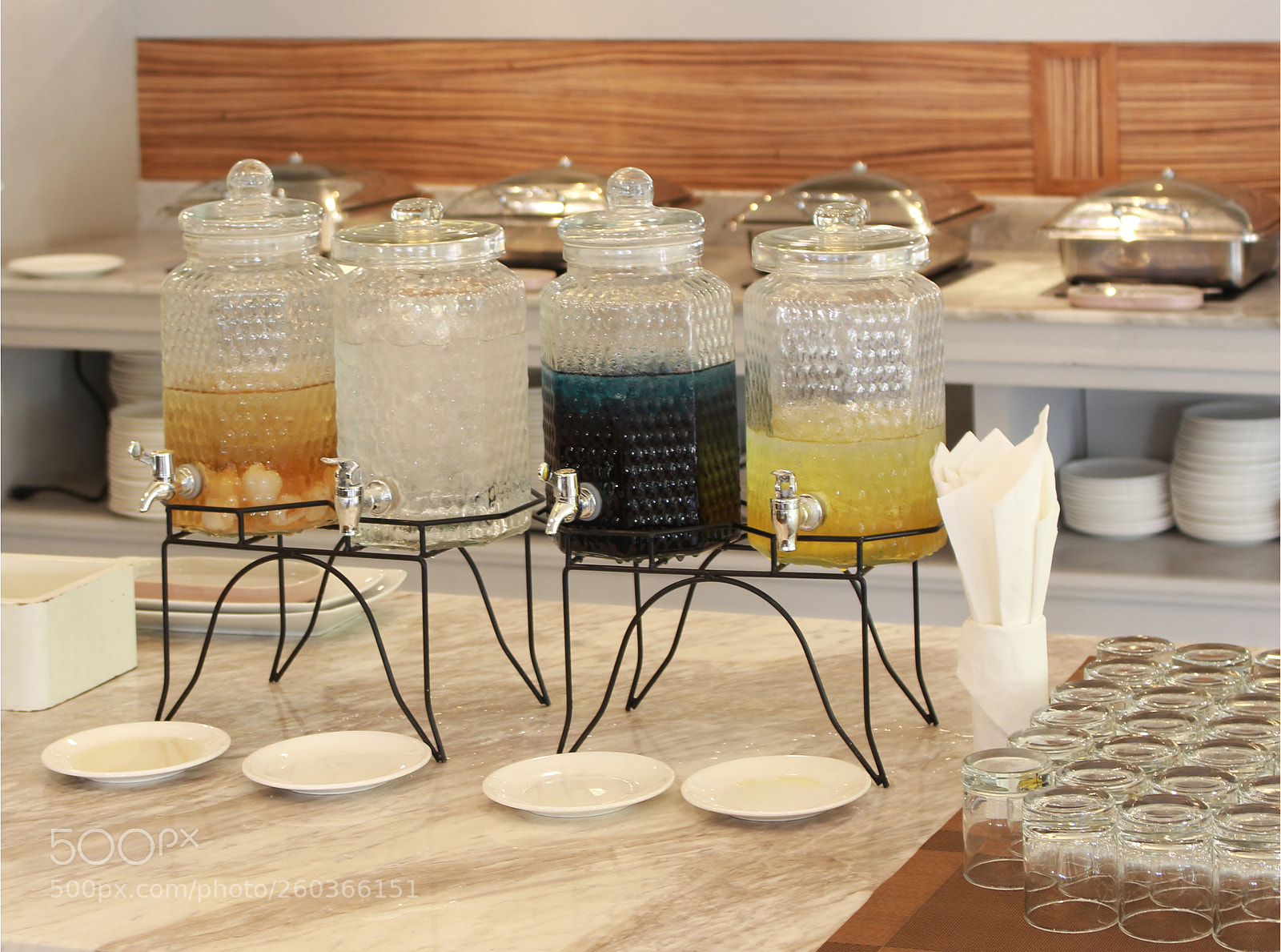 Canon EOS 700D (EOS Rebel T5i / EOS Kiss X7i) sample photo. Party drink station with photography