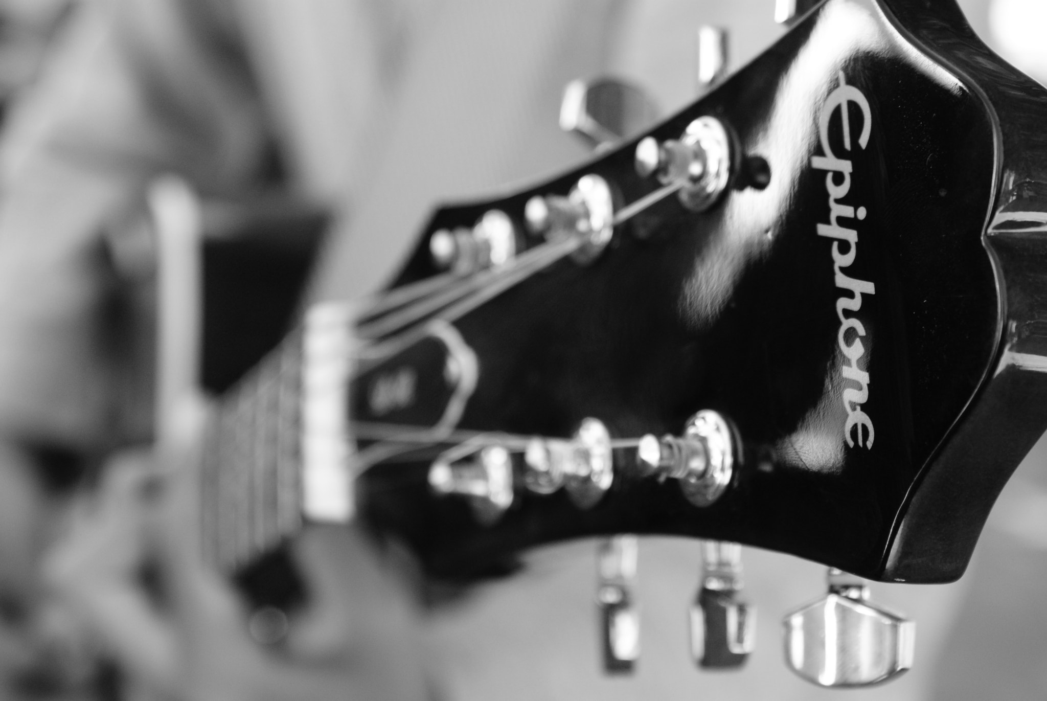 Sony DT 18-70mm F3.5-5.6 sample photo. Epiphone photography