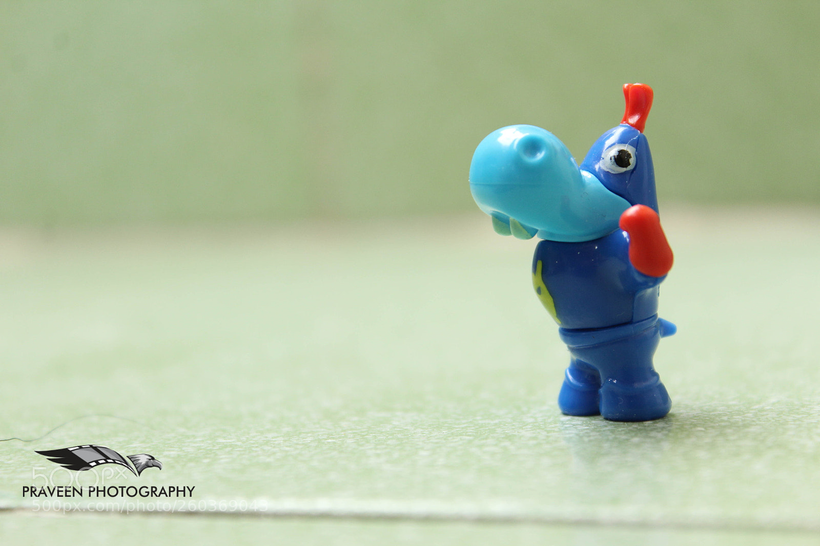 Canon EOS 1200D (EOS Rebel T5 / EOS Kiss X70 / EOS Hi) sample photo. Blue toy photography