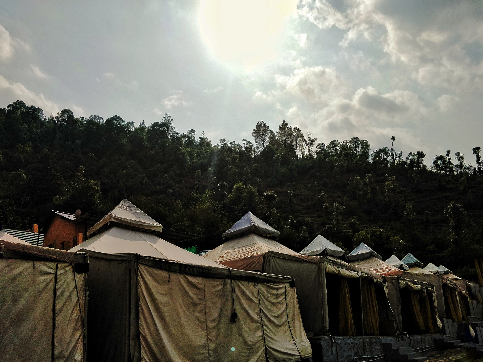 OnePlus 5T sample photo. Life in tents photography