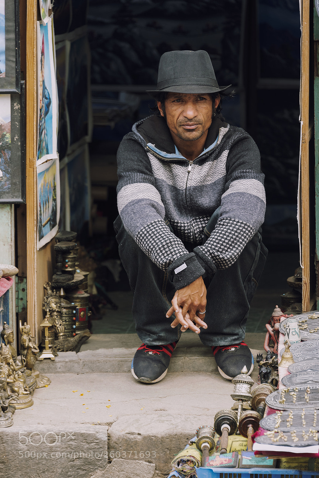 Nikon D750 sample photo. Souvenir vendor photography