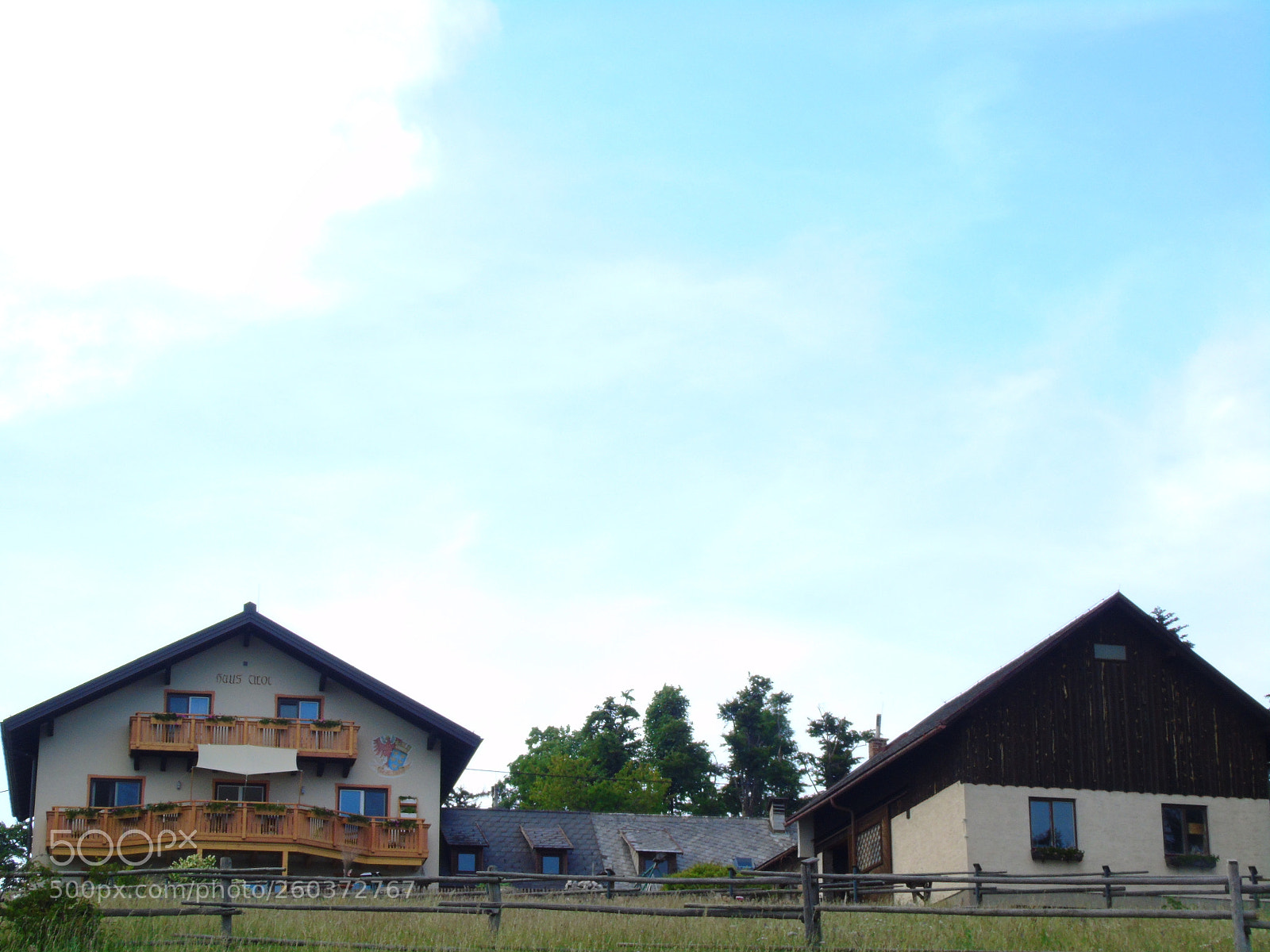 Sony Cyber-shot DSC-H400 sample photo. Accommodation houses photography