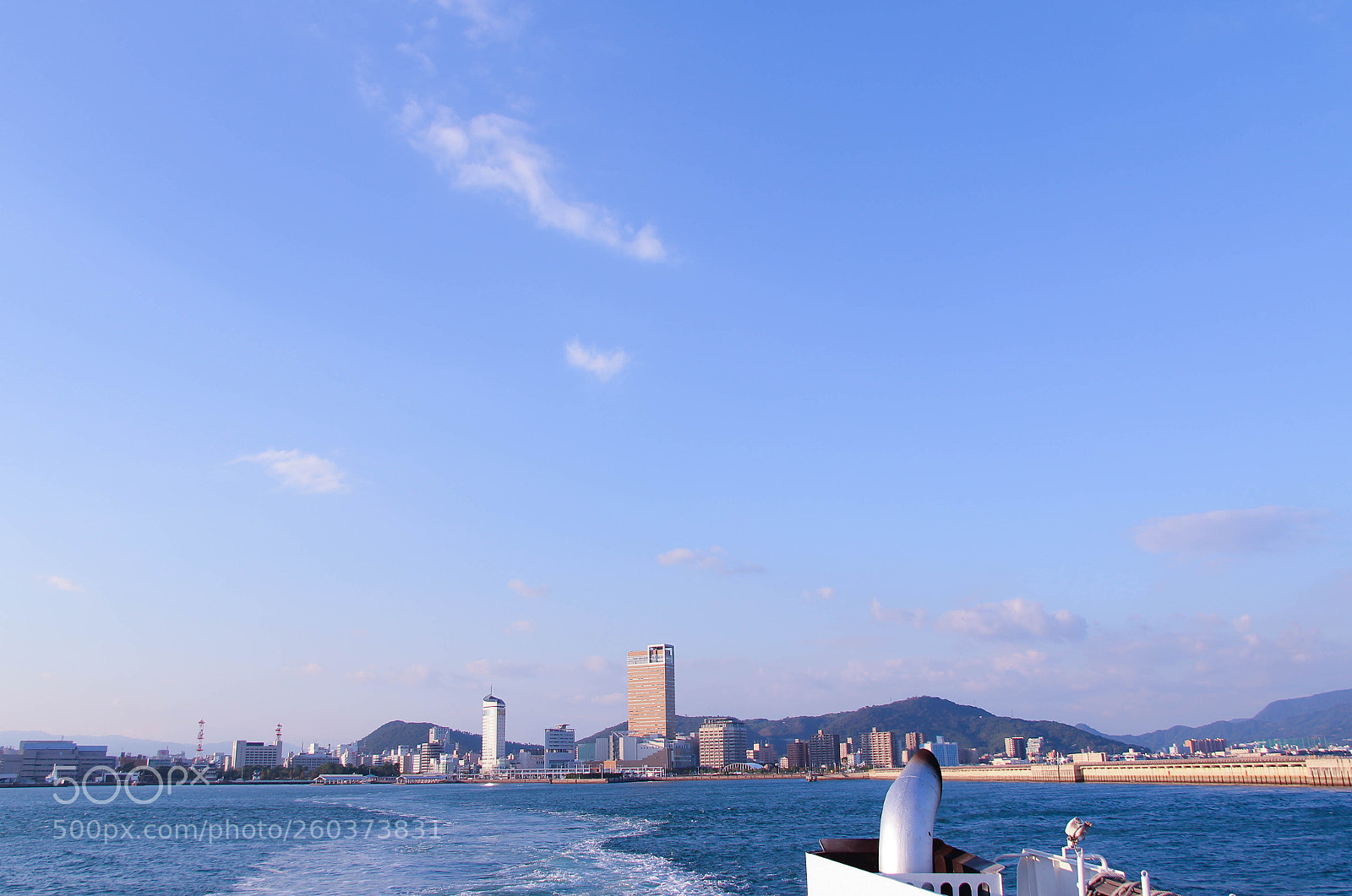 Canon EOS 600D (Rebel EOS T3i / EOS Kiss X5) sample photo. Looking back photography