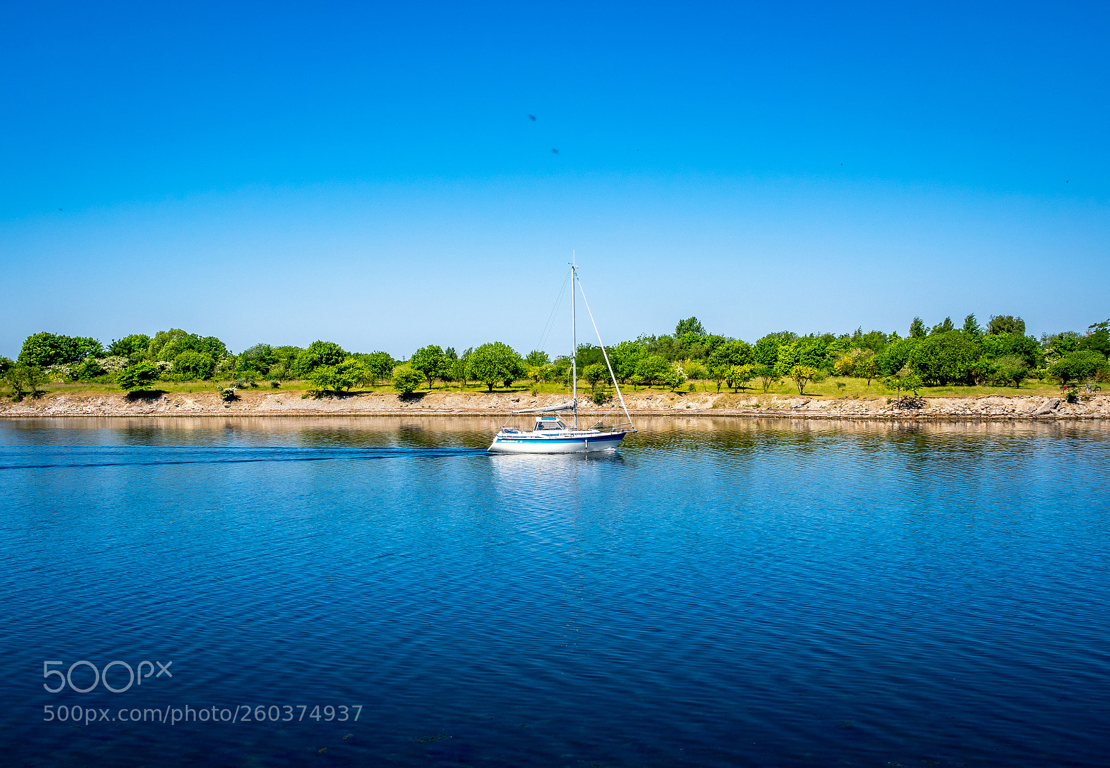 Sony Cyber-shot DSC-RX10 III sample photo. Creating waves photography