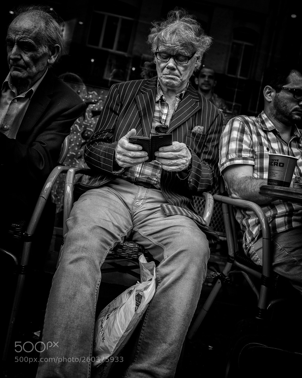 Canon EOS 5D Mark IV sample photo. Three's a crowd photography