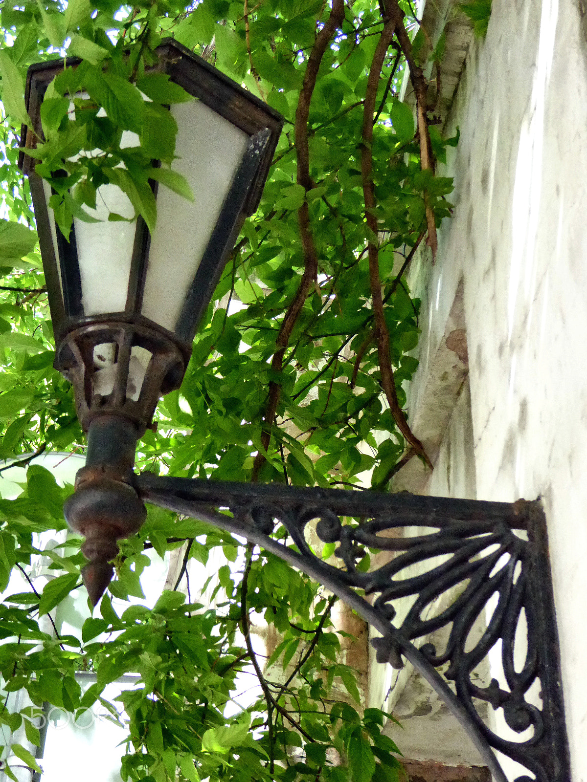 Panasonic Lumix DMC-ZS40 (Lumix DMC-TZ60) sample photo. Lantern on the fence of the church. center of mosc photography