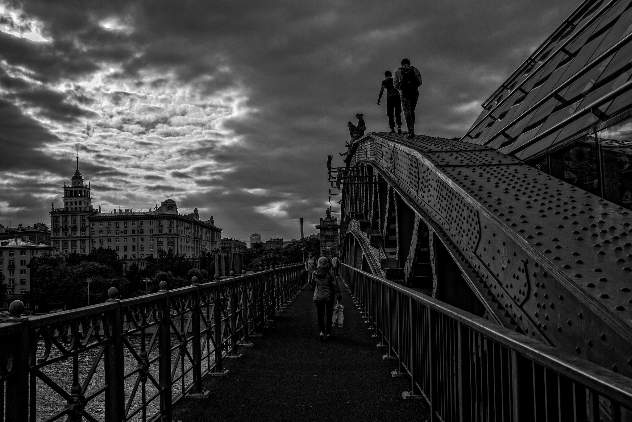 Leica M (Typ 240) sample photo. On the bridge photography