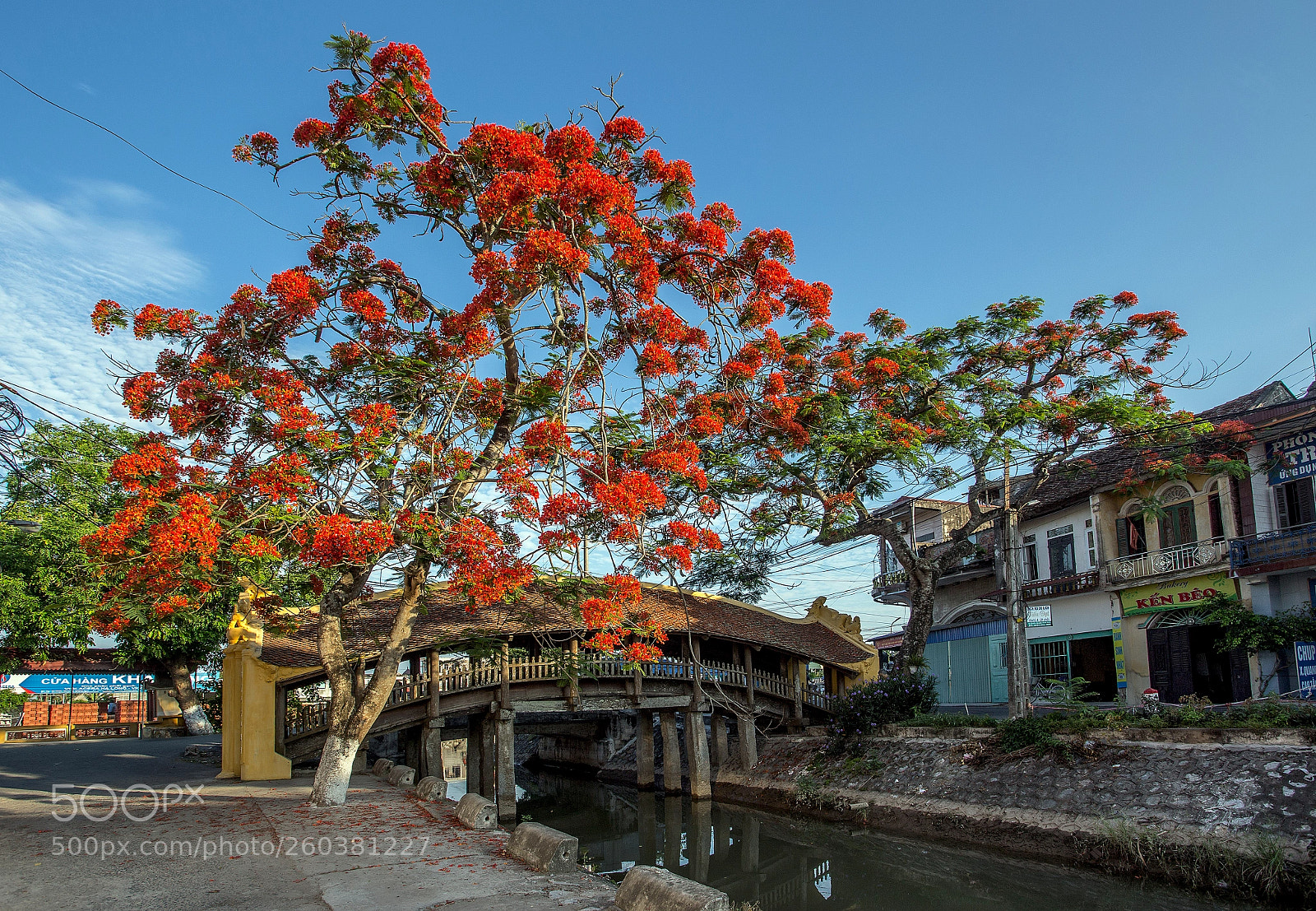 Canon EOS 6D sample photo. The ngoi tile-roofed bridge photography