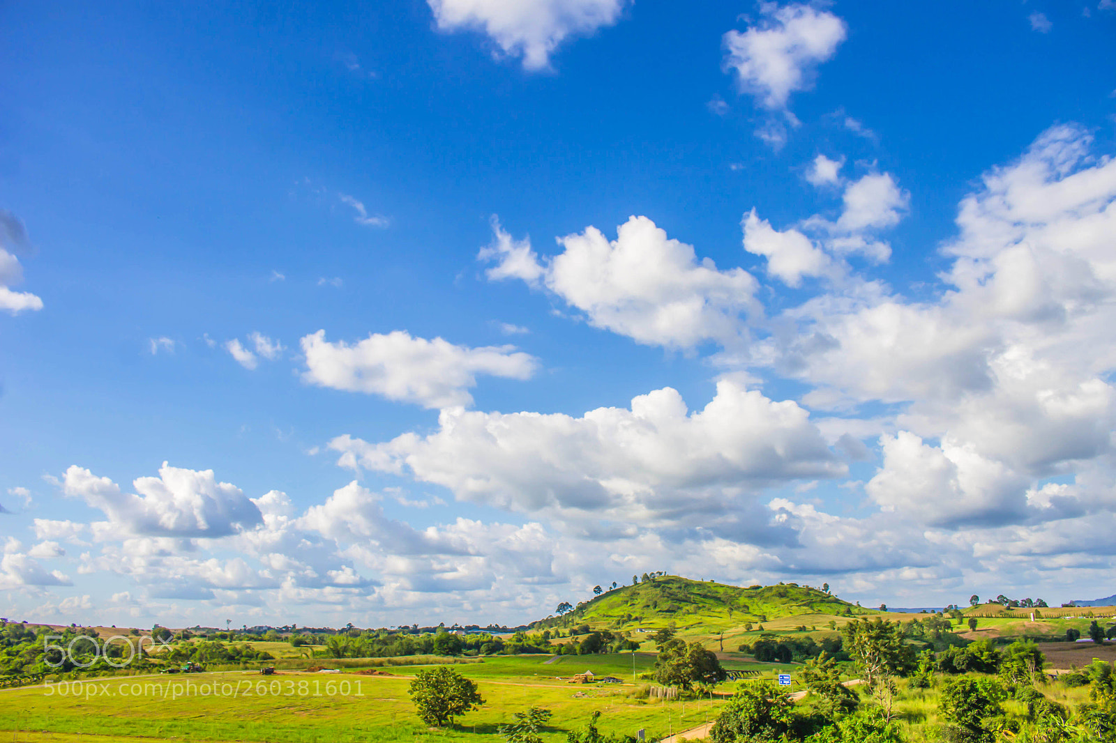 Canon EOS 1100D (EOS Rebel T3 / EOS Kiss X50) sample photo. Green field, small hill photography