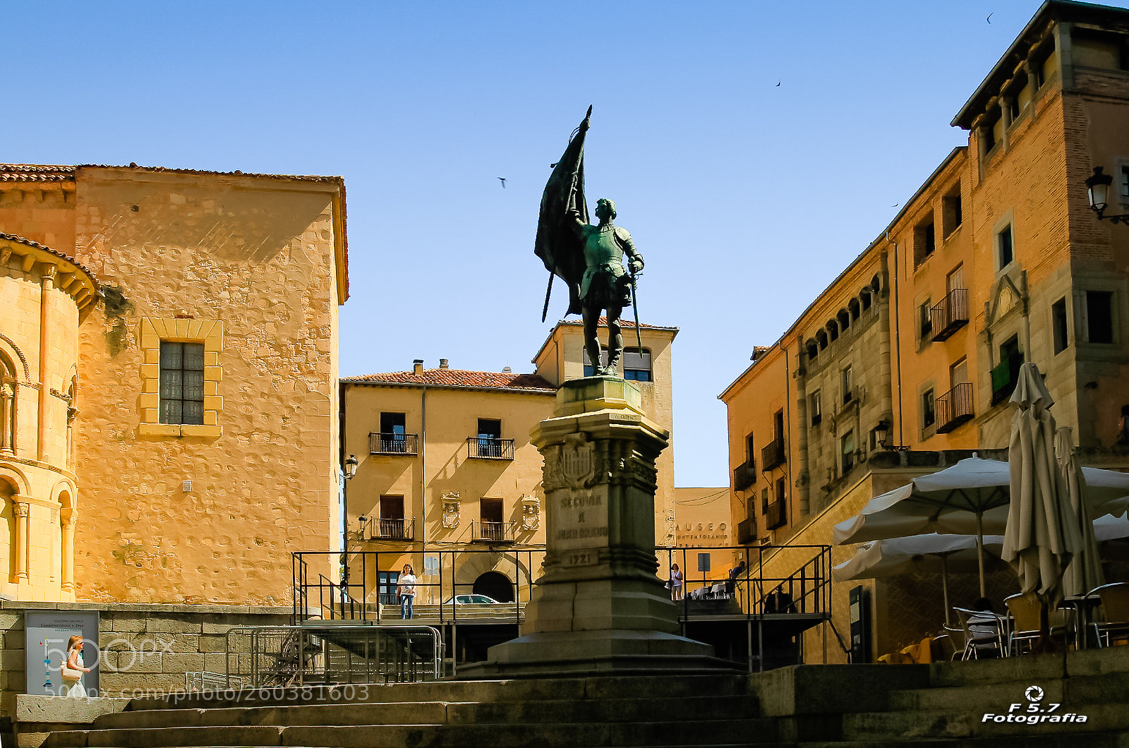 Canon EOS 7D sample photo. Plaza de san martin photography