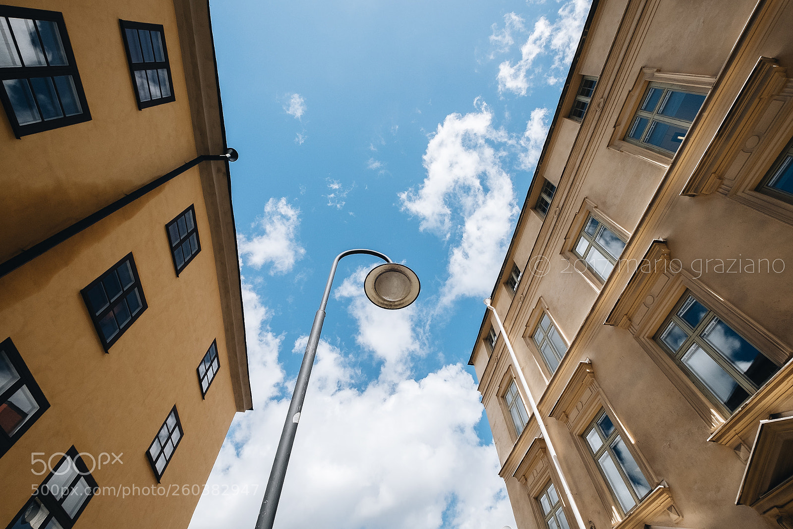 Fujifilm X-T1 sample photo. Head up in stockholm photography