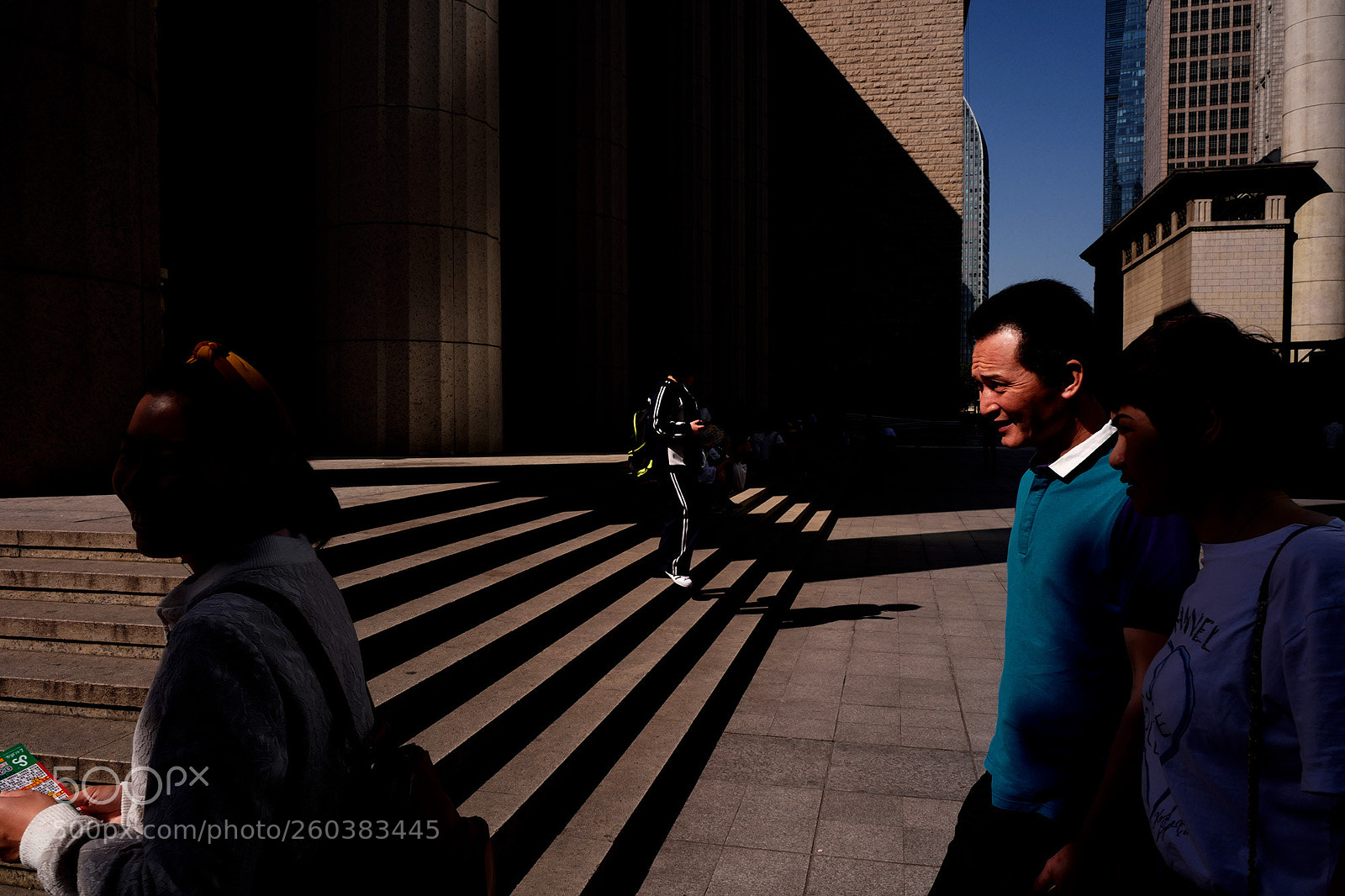 Leica Q (Typ 116) sample photo. Street scene photography