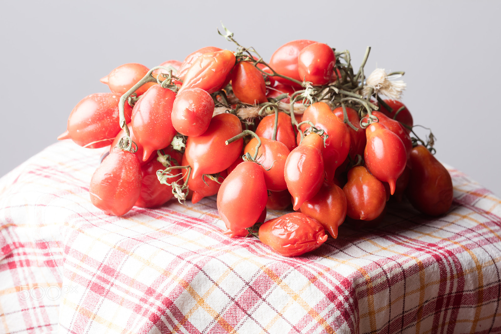 Canon EOS 5DS R sample photo. Tomatoes of vesuvius photography