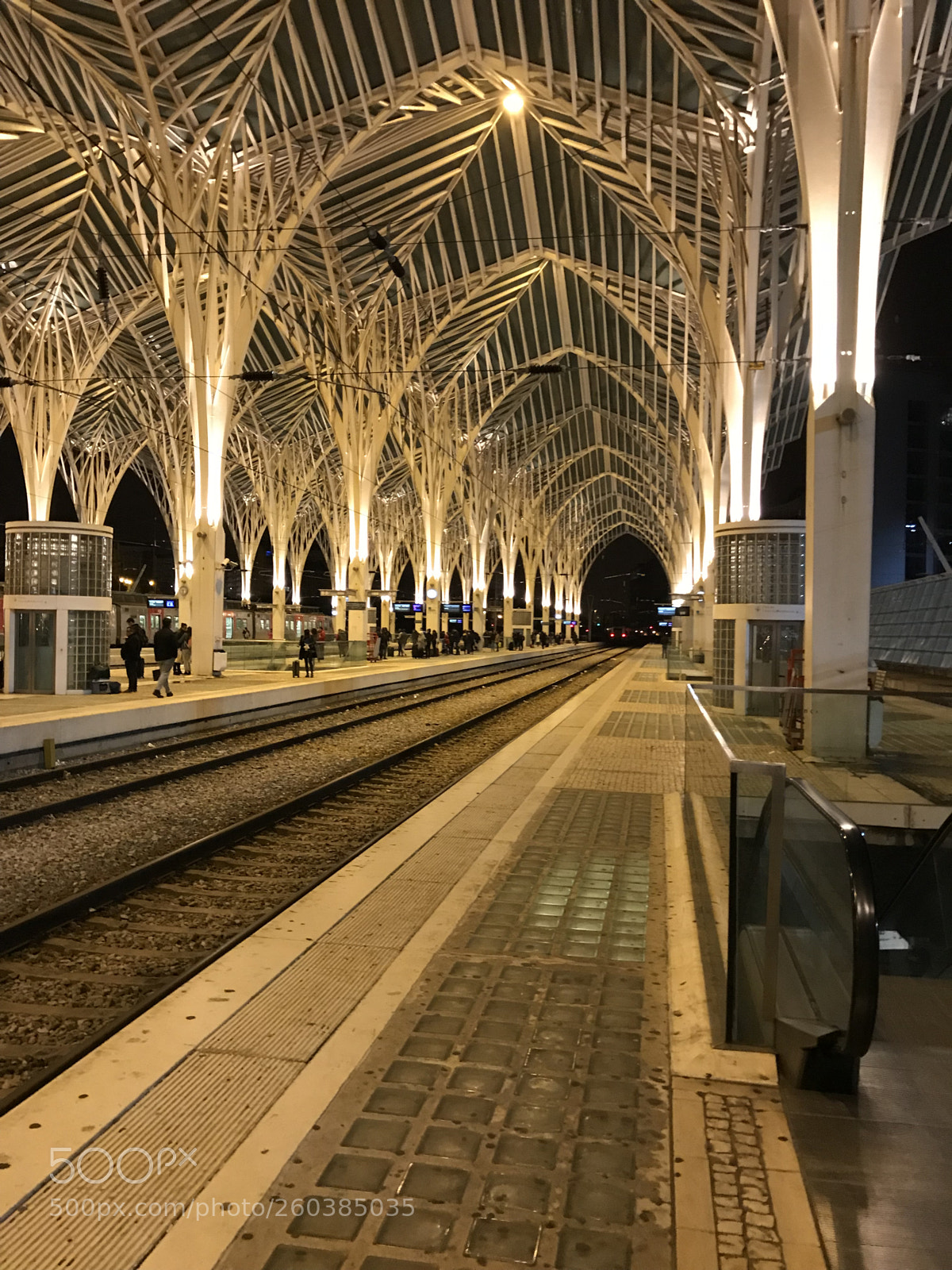 Apple iPhone 7 sample photo. Gare do oriente
lisbon photography