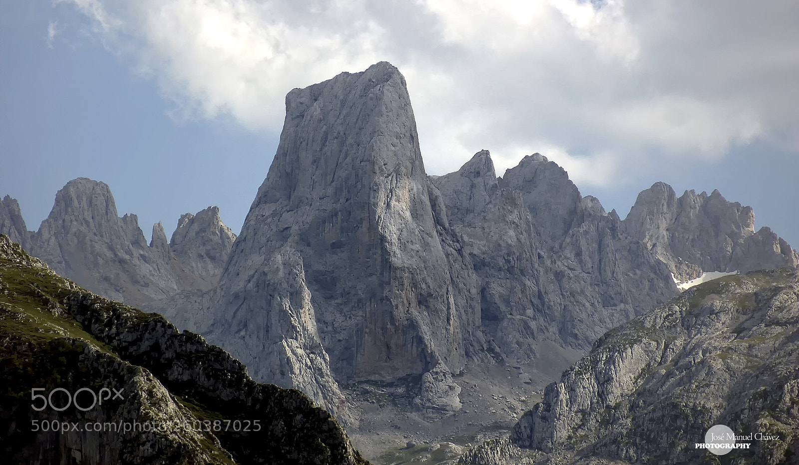 Sony Alpha DSLR-A200 sample photo. Naranjo de bulnes photography
