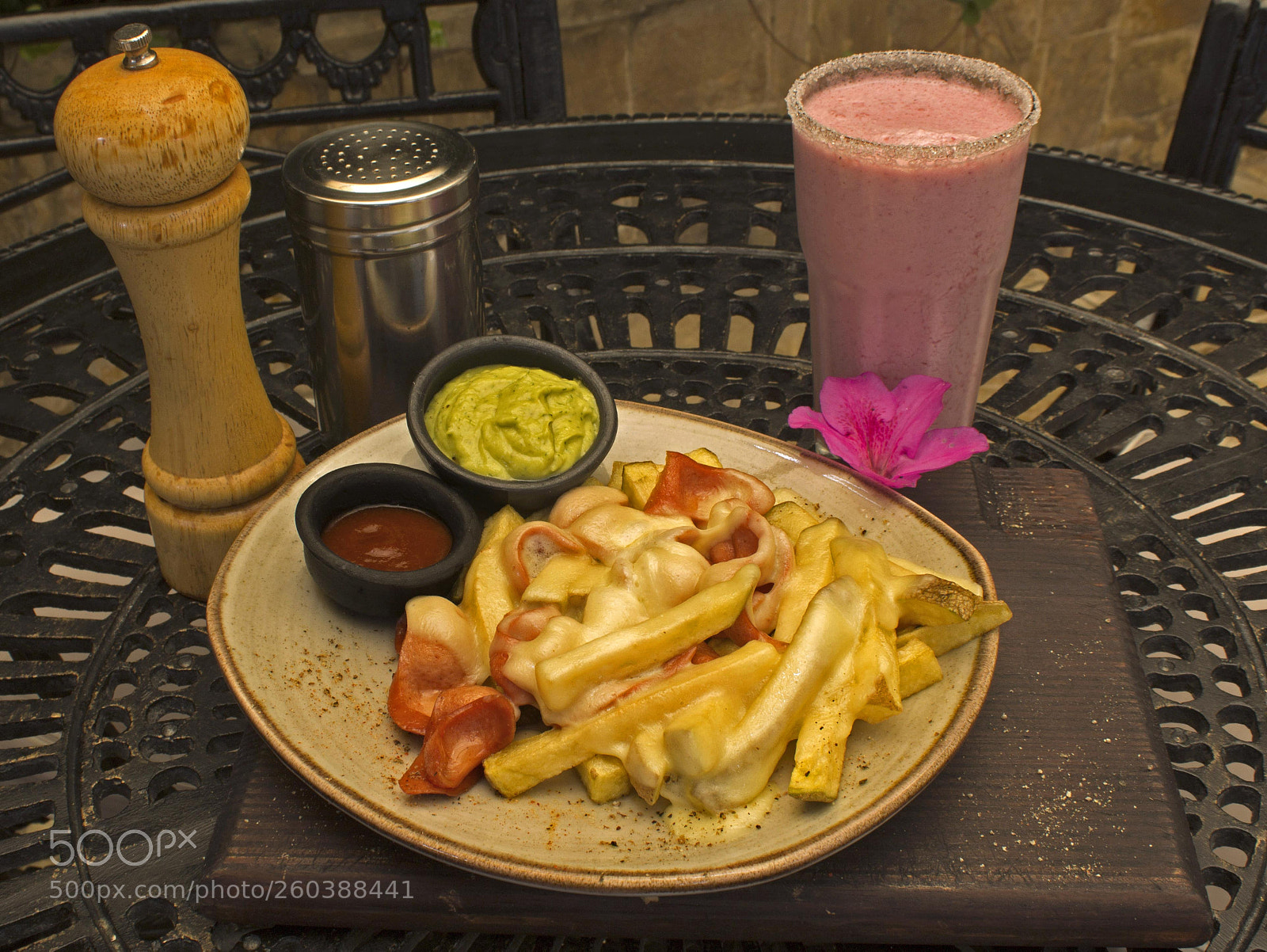 Canon EOS 1200D (EOS Rebel T5 / EOS Kiss X70 / EOS Hi) sample photo. Salchipapas photography