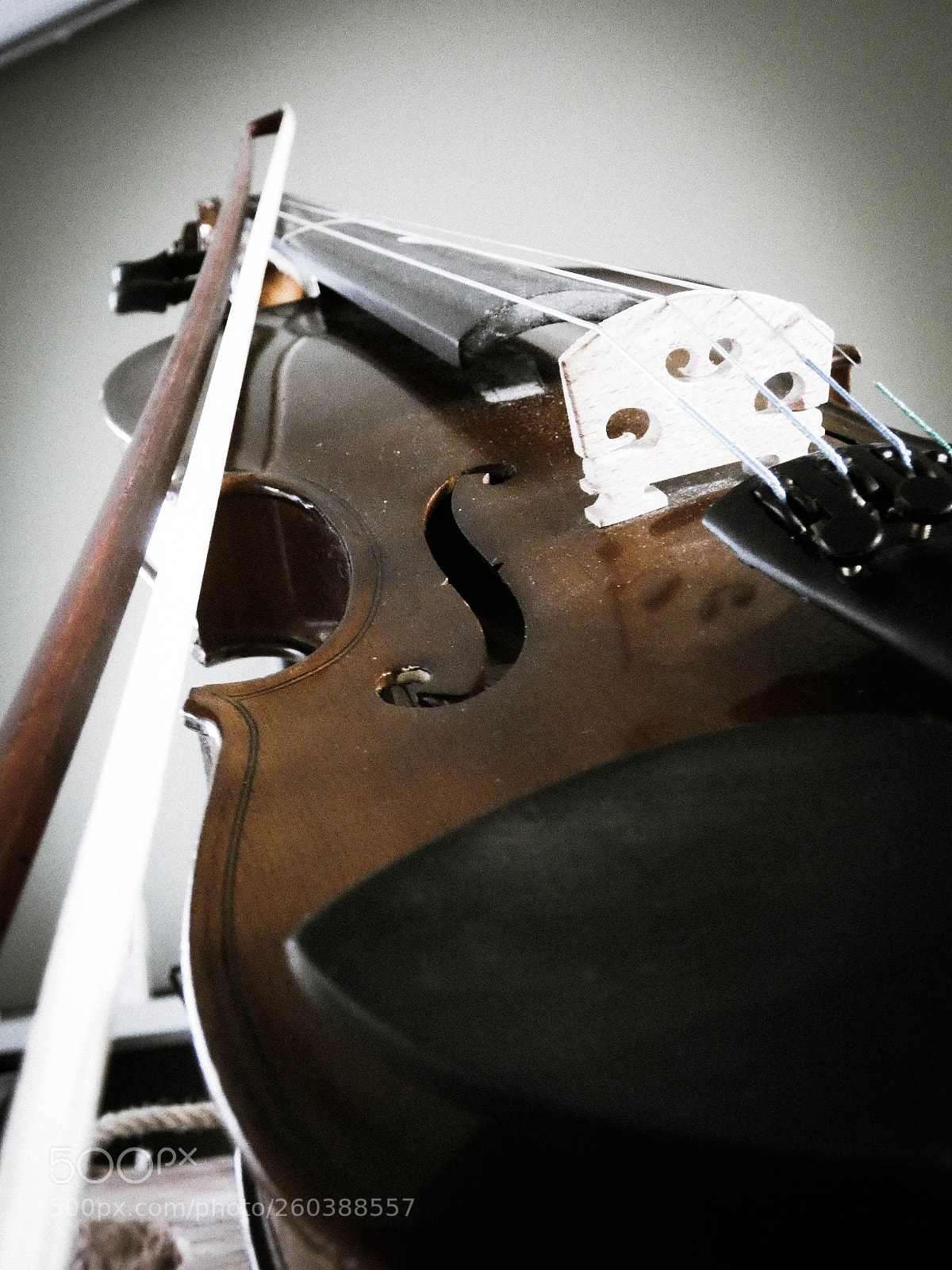 Panasonic Lumix DC-FZ80 (Lumix DC-FZ82) sample photo. The magnificent violin. photography