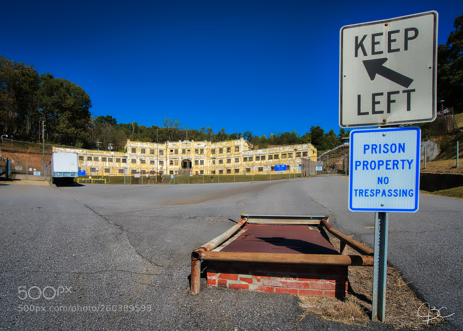 Sony a7R II sample photo. No trespassing photography
