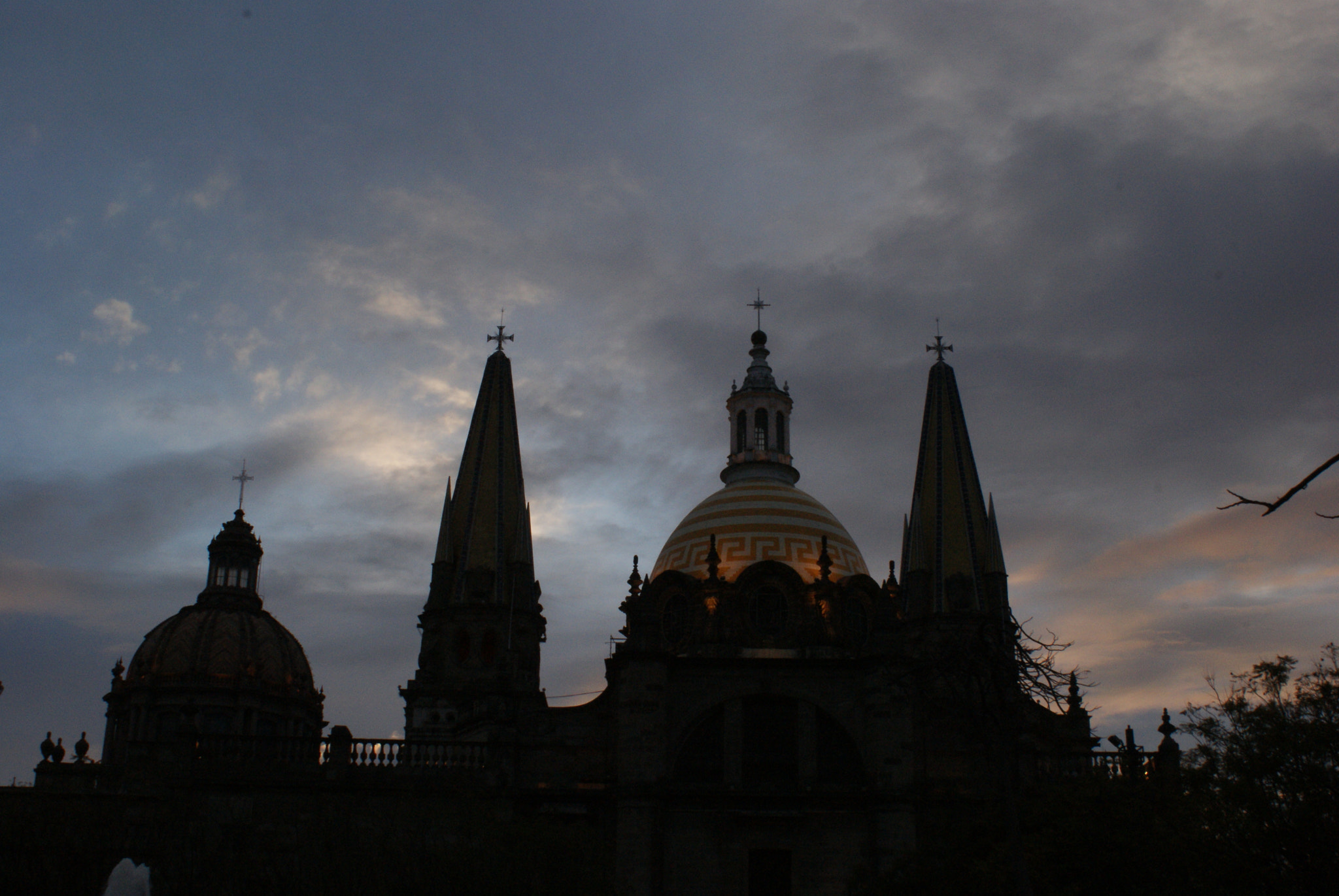 Sony DT 18-70mm F3.5-5.6 sample photo. Guadalajara photography