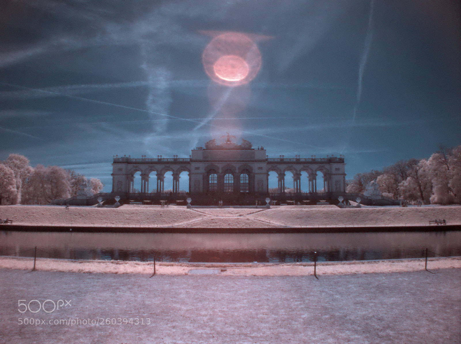 Olympus OM-D E-M10 II sample photo. Gloriette under a strange photography