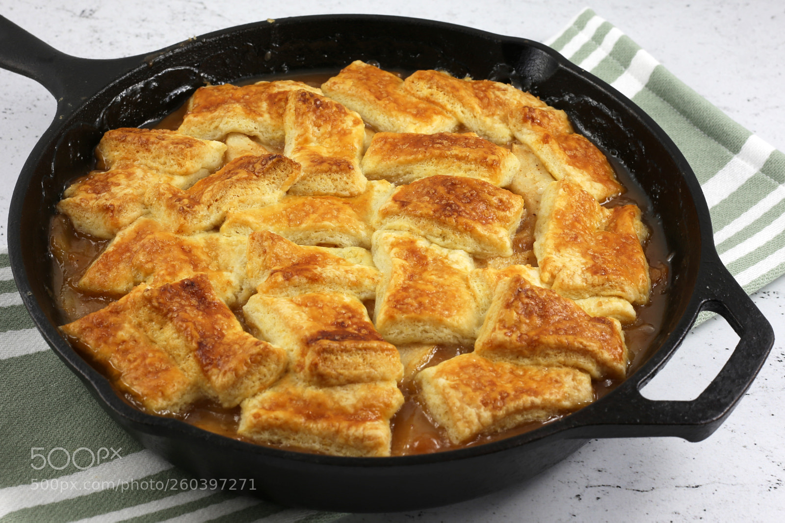 Canon EOS 6D sample photo. Iron skillet apple pandowdy photography