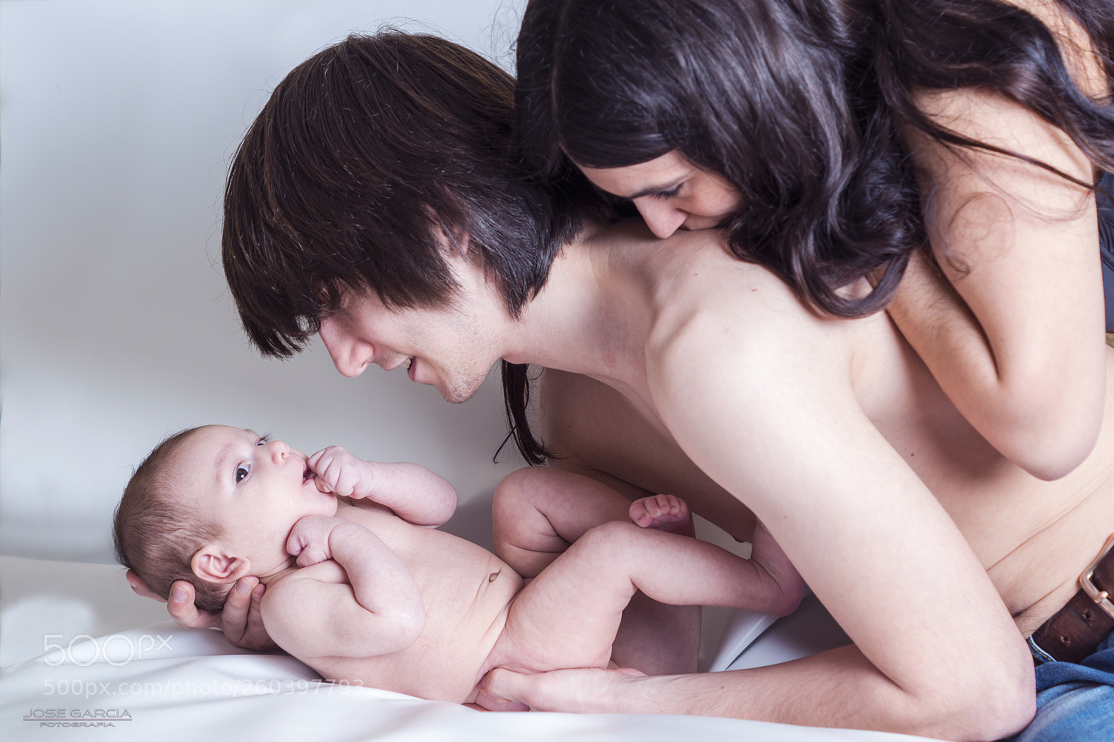 Sony ILCA-77M2 sample photo. New family photography